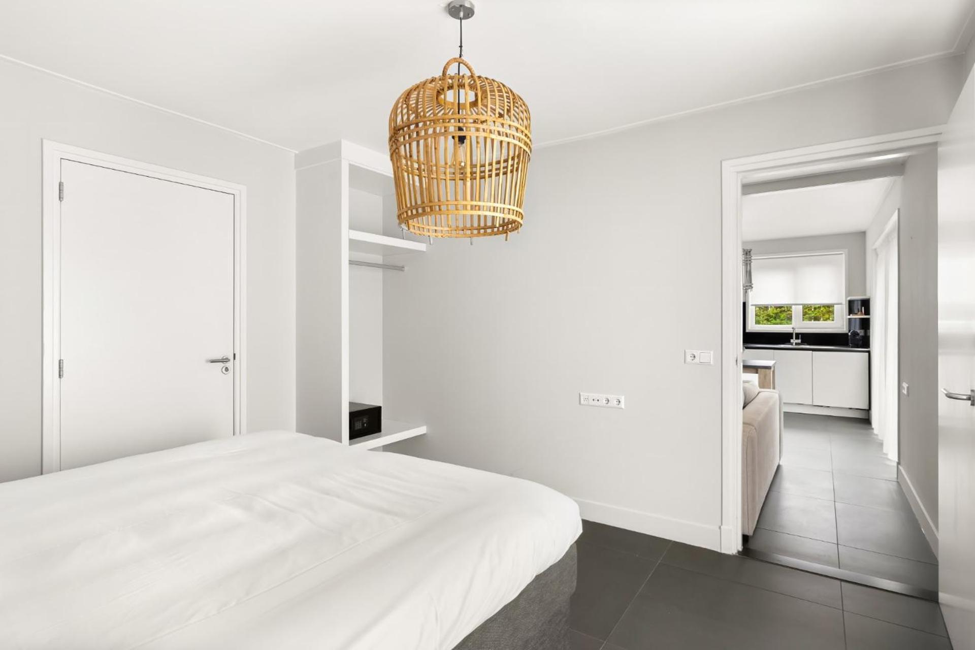 Апартаменты Bed & Bike De Dorsvloer Домбург Экстерьер фото
