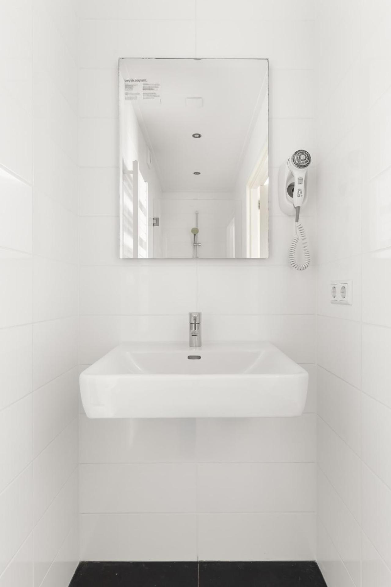 Апартаменты Bed & Bike De Dorsvloer Домбург Экстерьер фото